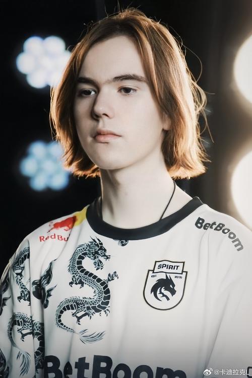 未来科技：解析“虚拟现实社交”如何重塑麻将与德扑的跨国界竞技。（虚拟现实社交重塑麻将与德扑：跨国界竞技的未来解读）