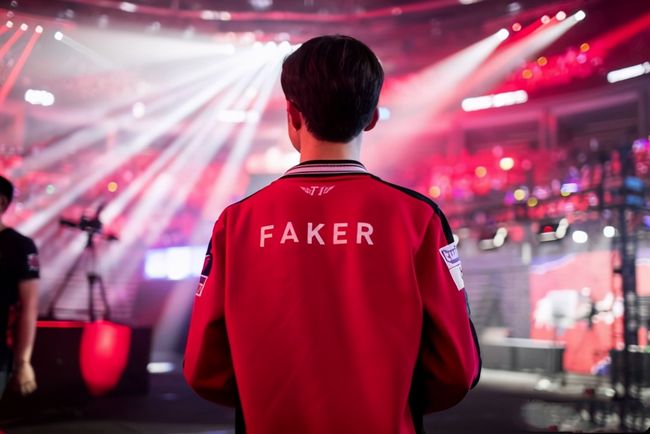 效仿Ti指南？传奇杯总奖金为基础228w+官方直播间礼物收益66.66%