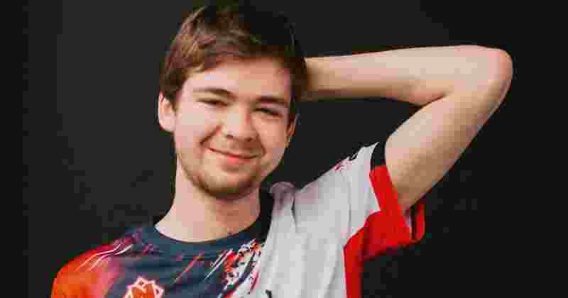 只剩下官方公告了！ Ninjas in Pyjamas 官方微博出现在 Doinb 的生日微博评论区，并送上祝福：祝 Inb 兄生日快乐，愿你所有的愿望都能实现